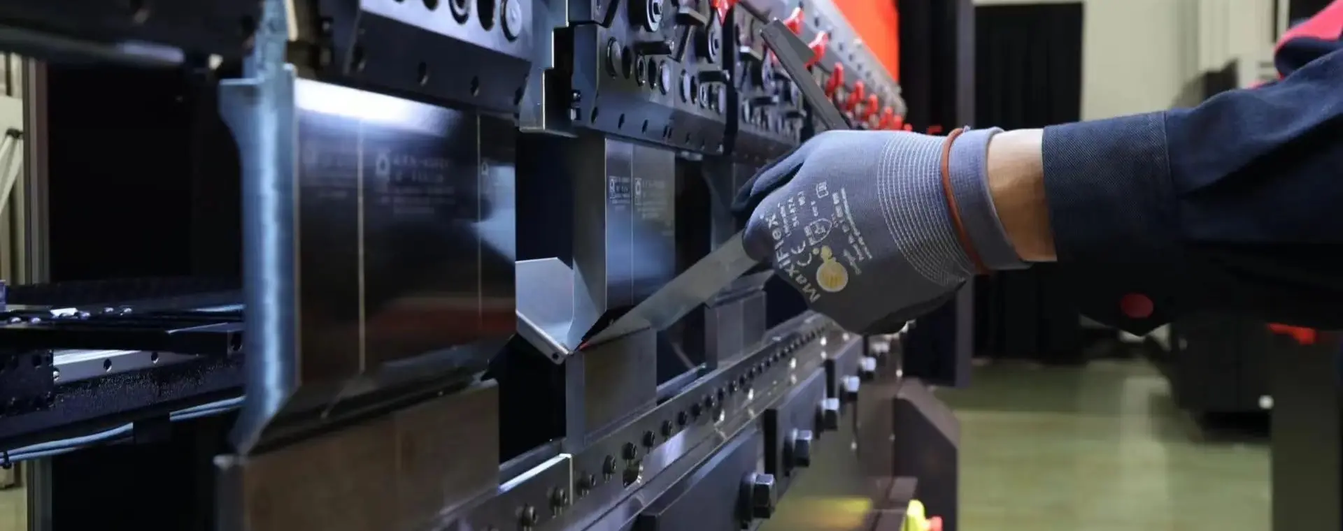 आमाडा प्रेस ब्रेक पार्ट्स